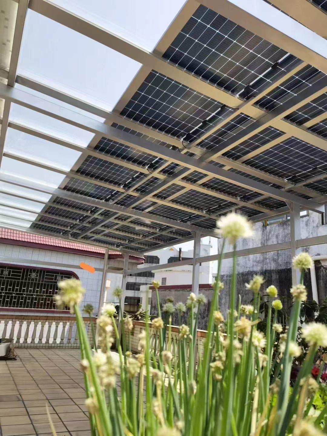 北海别墅家用屋顶太阳能发电系统安装